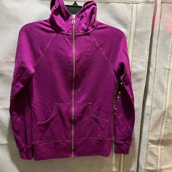 Victoria’s Secret sweatshirt with sequins on the back - Picture 8 of 16